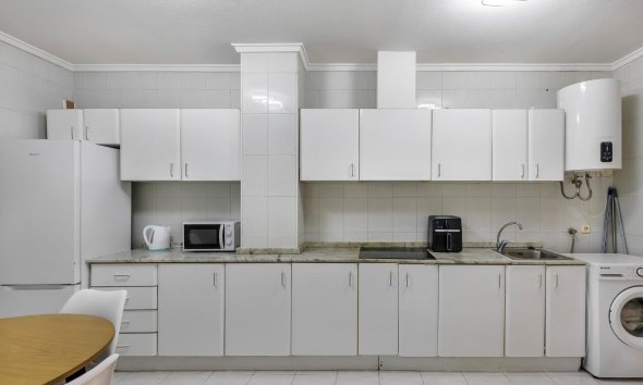 Resale - Apartament / Duplex - Torrevieja - Centro