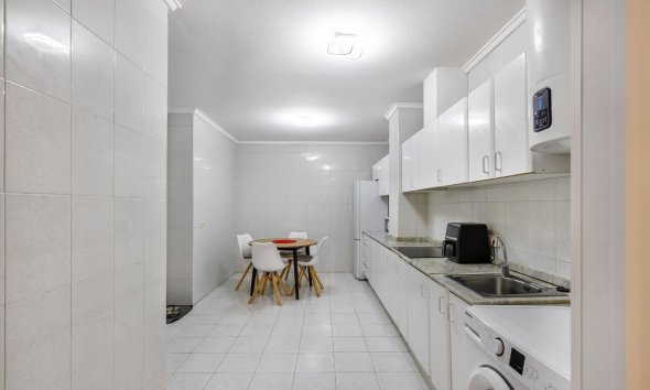 Resale - Apartament / Duplex - Torrevieja - Centro