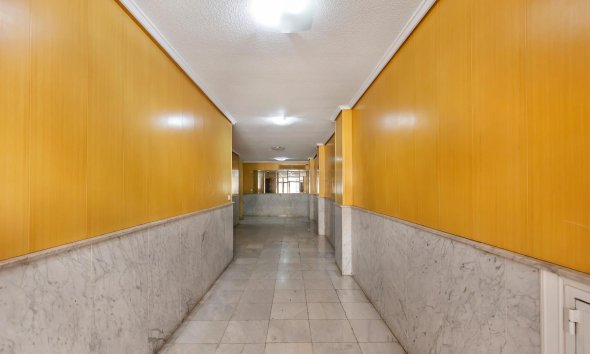 Resale - Apartament / Duplex - Torrevieja - Centro