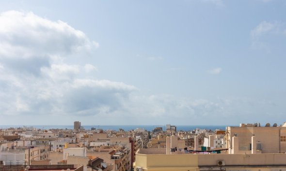 Resale - Apartament / Duplex - Torrevieja - Centro