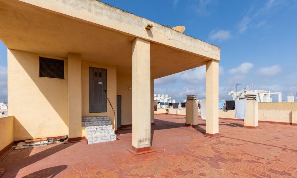 Resale - Apartament / Duplex - Torrevieja - Centro
