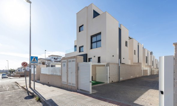 Resale - Villa - Orihuela Costa