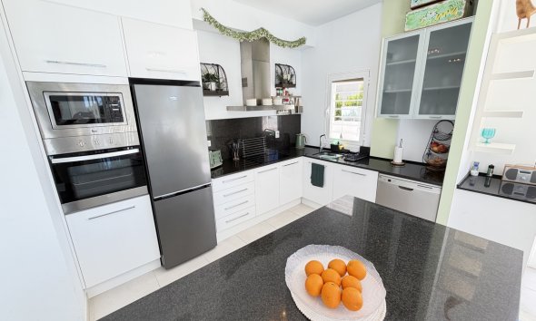 Reventa - Villa / Casa - Orihuela Costa - Mil Palmeras