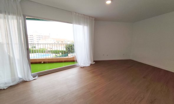 Resale - Apartament / Duplex - Orihuela Costa - La Zenia