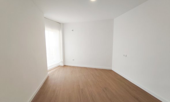 Resale - Apartament / Duplex - Orihuela Costa - La Zenia