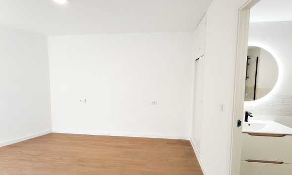 Resale - Apartament / Duplex - Orihuela Costa - La Zenia