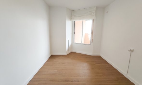 Resale - Apartament / Duplex - Orihuela Costa - La Zenia