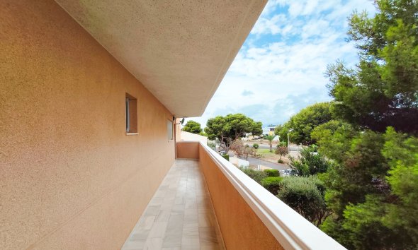 Resale - Apartament / Duplex - Orihuela Costa - La Zenia