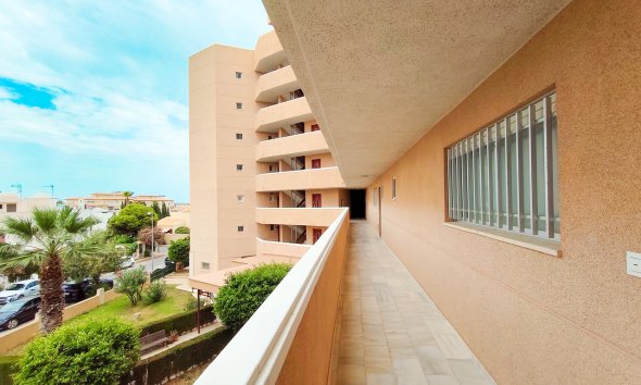Resale - Apartament / Duplex - Orihuela Costa - La Zenia