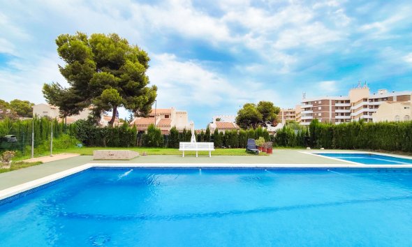 Resale - Apartament / Duplex - Orihuela Costa - La Zenia