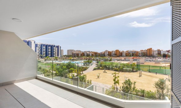 Resale - Apartament / Duplex - Torrevieja - Punta Prima