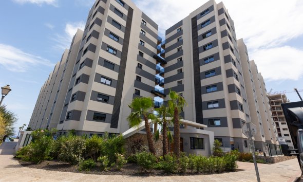 Resale - Apartament / Duplex - Torrevieja - Punta Prima