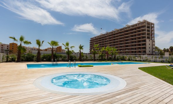 Resale - Apartament / Duplex - Torrevieja - Punta Prima