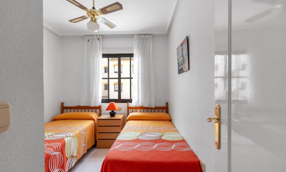 Resale - Apartament / Duplex - Torrevieja - Rocio del Mar