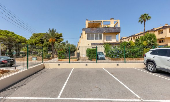 Resale - Apartament / Duplex - Torrevieja - Rocio del Mar