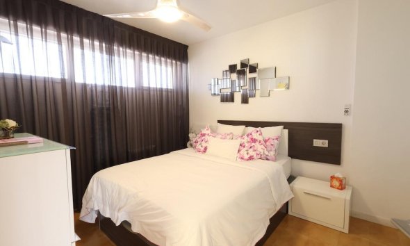 Reventa - Apartamento / Dúplex - Torrevieja - La Veleta