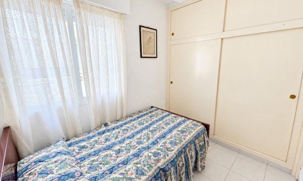 Resale - Apartament / Duplex - Torrevieja - Estacion de autobuses