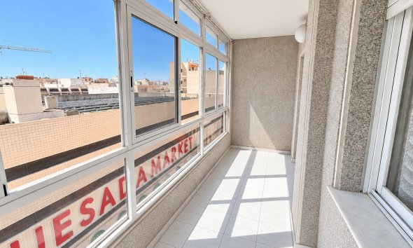 Resale - Apartament / Duplex - Torrevieja - Estacion de autobuses