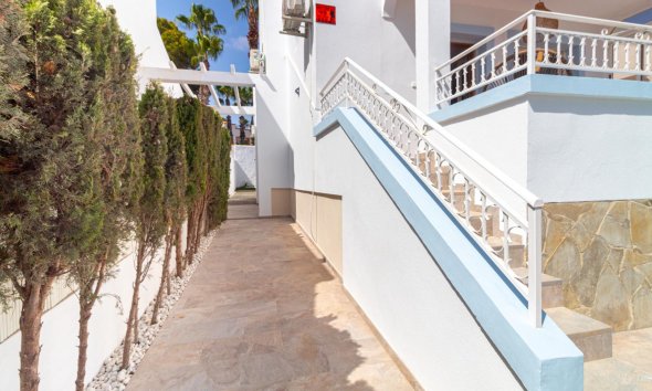 Reventa - Villa / Casa - Orihuela Costa - Villamartín