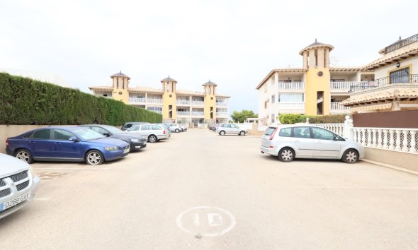 Reventa - Apartamento / Dúplex - Orihuela Costa - La Zenia