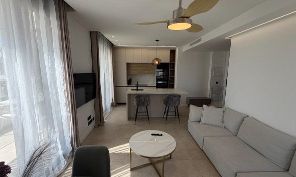 Reventa - Apartamento / Dúplex - Los Alcazares - Dolores De Pacheco