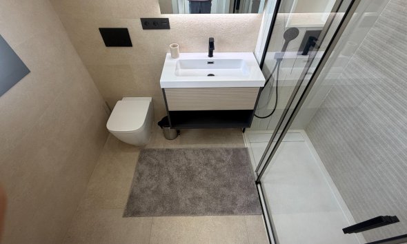 Reventa - Apartamento / Dúplex - Los Alcazares - Dolores De Pacheco