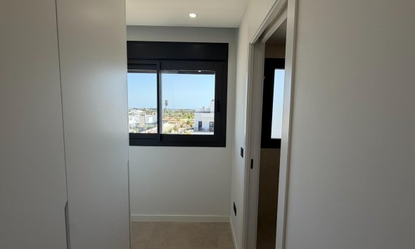 Reventa - Apartamento / Dúplex - Los Alcazares - Dolores De Pacheco