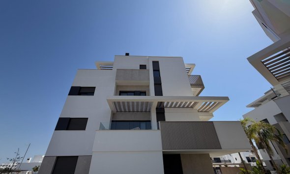 Reventa - Apartamento / Dúplex - Los Alcazares - Dolores De Pacheco