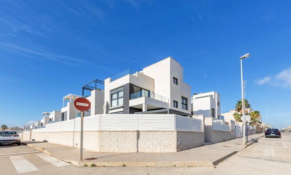 Resale - Villa - Orihuela Costa