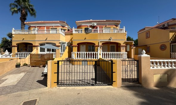 Resale - Townhouse / Terraced House - Orihuela Costa - La Regia