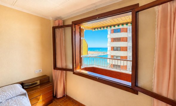 Resale - Apartament / Duplex - Torrevieja - Playa del Acequión