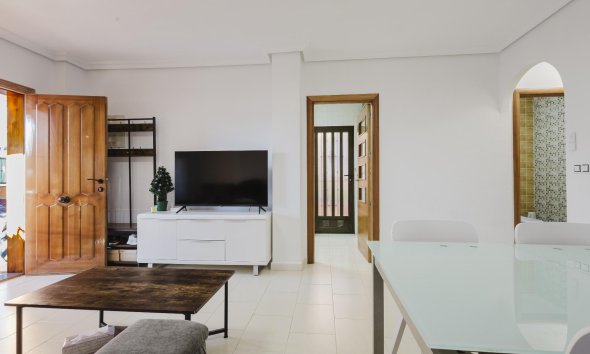 Reventa - Villa / Casa - Torrevieja - Aguas Nuevas