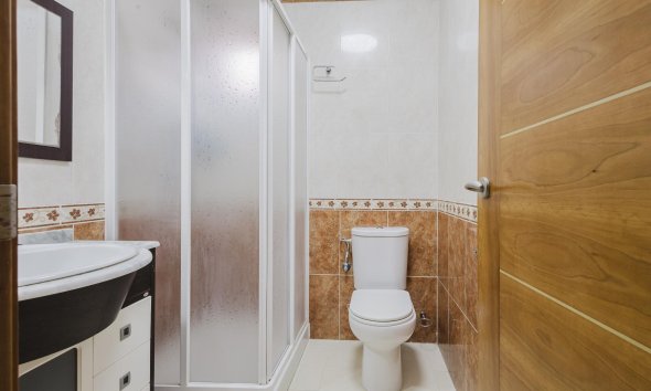 Reventa - Villa / Casa - Torrevieja - Aguas Nuevas