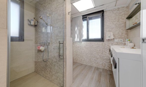 Reventa - Villa / Casa - Torrevieja - Los Balcones