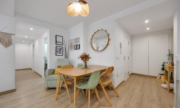 Reventa - Apartamento / Dúplex - Torrevieja - Playa de los Naufragos