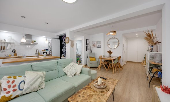 Reventa - Apartamento / Dúplex - Torrevieja - Playa de los Naufragos