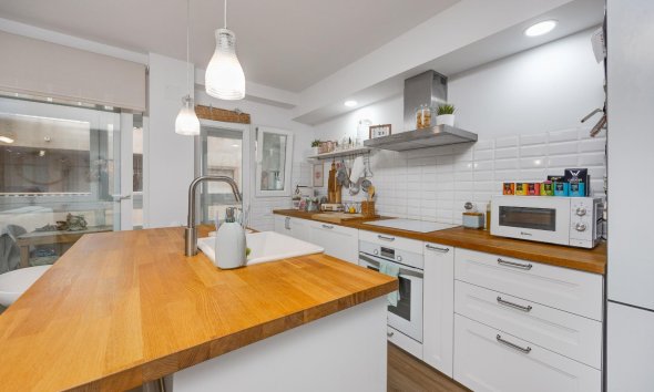 Reventa - Apartamento / Dúplex - Torrevieja - Playa de los Naufragos