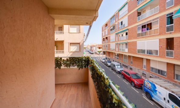 Reventa - Apartamento / Dúplex - Torrevieja - Playa de los Naufragos