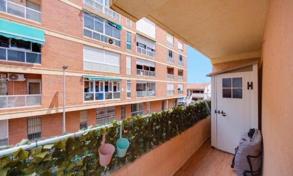 Reventa - Apartamento / Dúplex - Torrevieja - Playa de los Naufragos