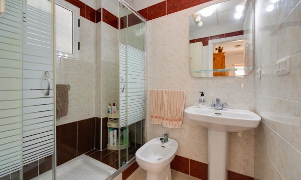 Rynek Wtórny - Bungalow / Domek parterowy - Torrevieja - Playa de los Naufragos