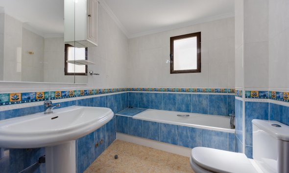 Resale - Apartament / Duplex - San Miguel de Salinas