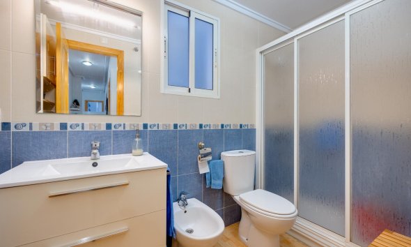 Resale - Apartament / Duplex - Torrevieja - Playa del Acequión