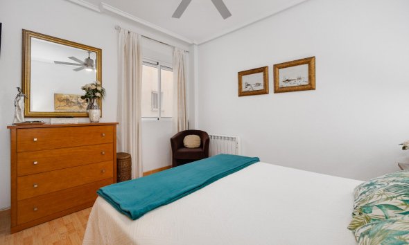 Resale - Apartament / Duplex - Torrevieja - Playa del Acequión