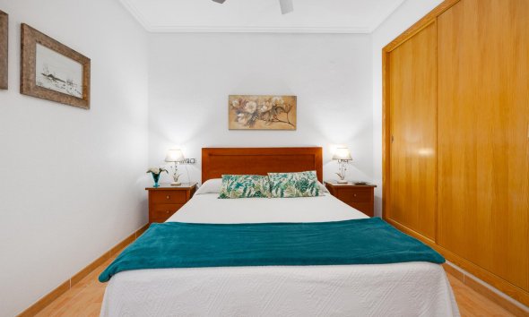 Resale - Apartament / Duplex - Torrevieja - Playa del Acequión