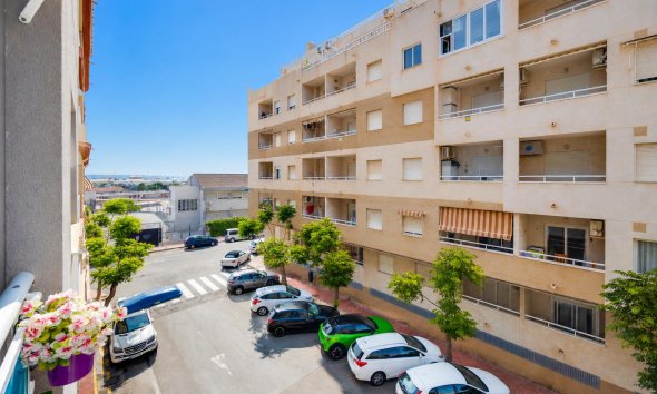 Resale - Apartament / Duplex - Torrevieja - Playa del Acequión