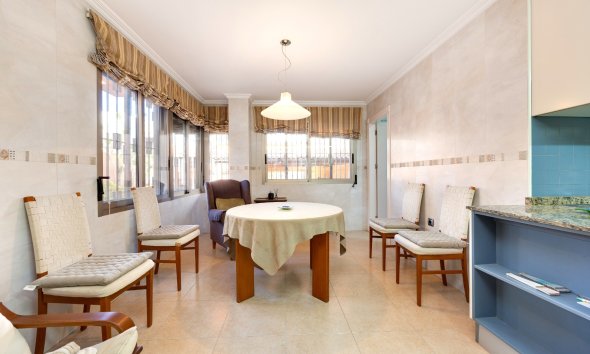 Reventa - Villa / Casa - Benejuzar