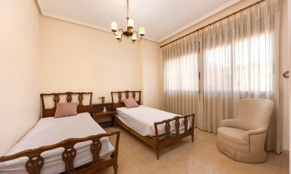 Reventa - Villa / Casa - Benejuzar