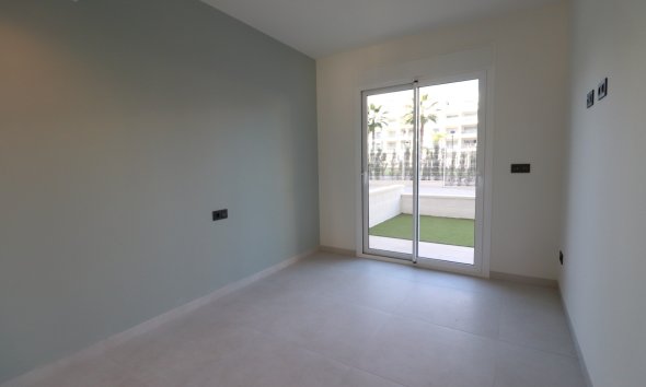 Resale - Apartament / Duplex - Guardamar del Segura - El Raso