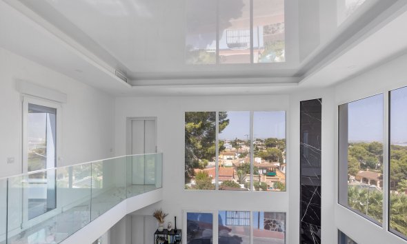 Resale - Villa / House - Torrevieja - Los Balcones