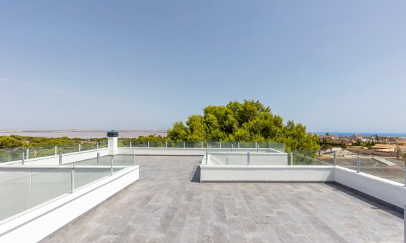 Resale - Villa / House - Torrevieja - Los Balcones